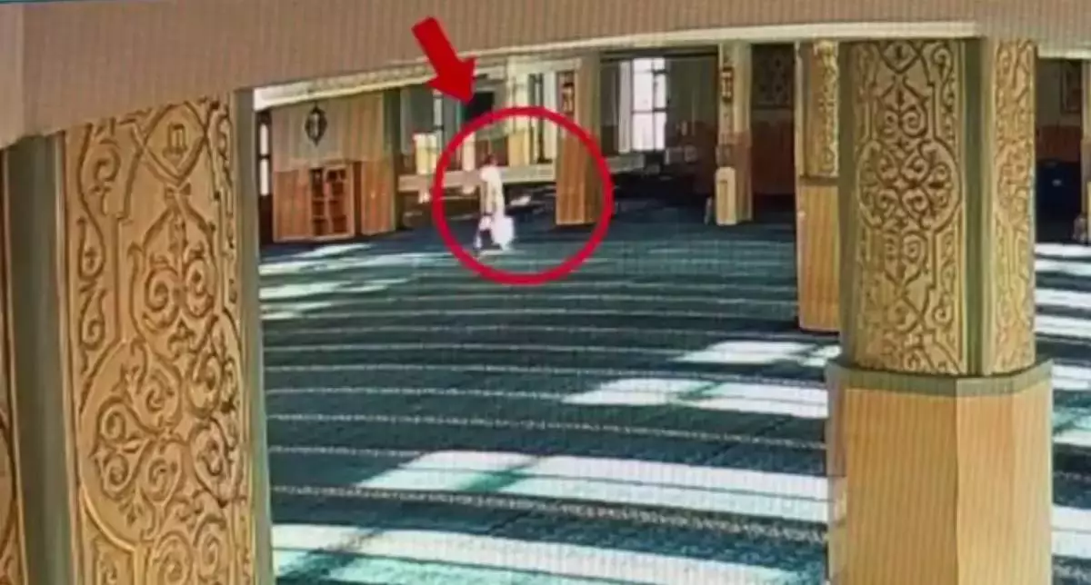 Шығыс Қазақстанда мешітте тегін тамақ тарату кезінде ноутбук ұрланып кеткен