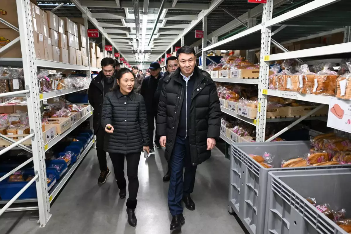 Алматы әкімі Алатау ауданындағы жаңа логистикалық кешеннің жұмысымен танысты