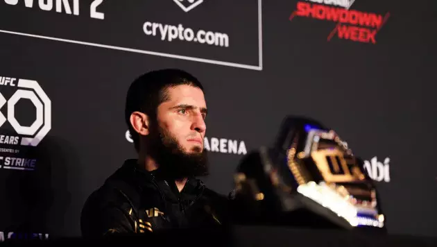 Махачев отказался от предложения UFC и высказался о бое с Рахмоновым