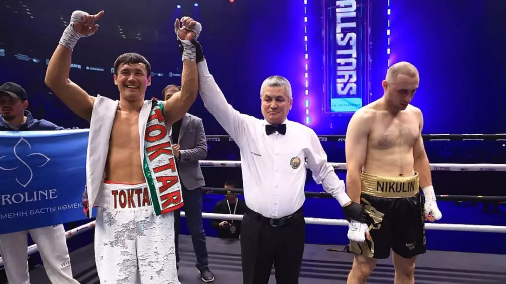 Еркебулан Токтар отправил узбекистанца в нокаут в первом раунде