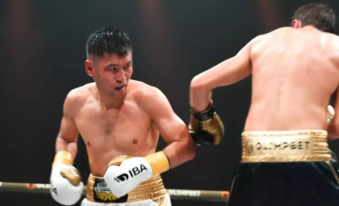 Бекман Сойлыбаев өзбекстандық жеңілмеген нокаутерді тоқтатты