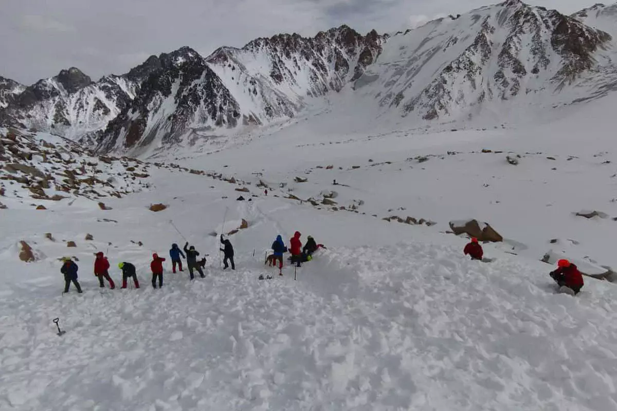 Тела еще двух пропавших туристов нашли в горах Алматы