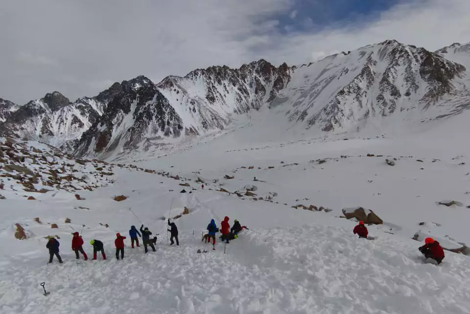 В горах Алматы нашли тела трёх погибших