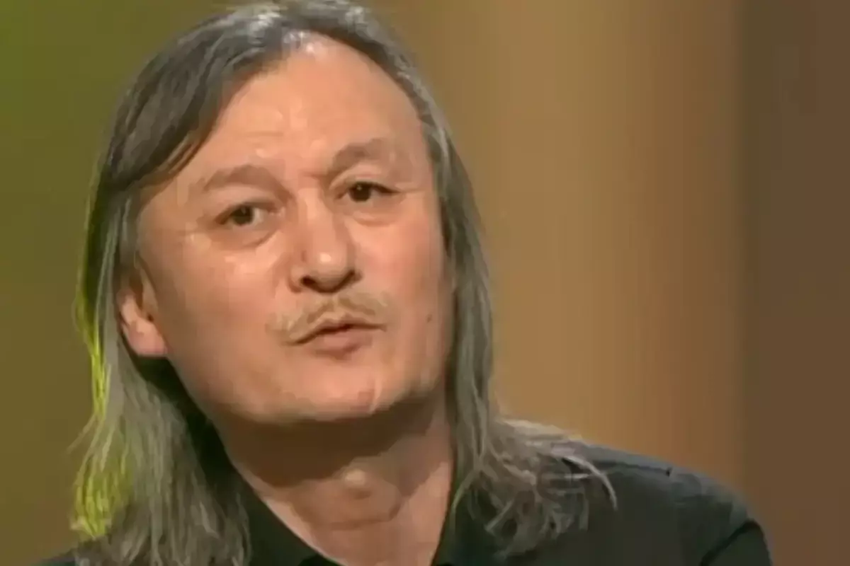 «Әнші емеспін»: Ұлықпан Жолдасов «Тамашадан» алдырып тастаған әні туралы айтты