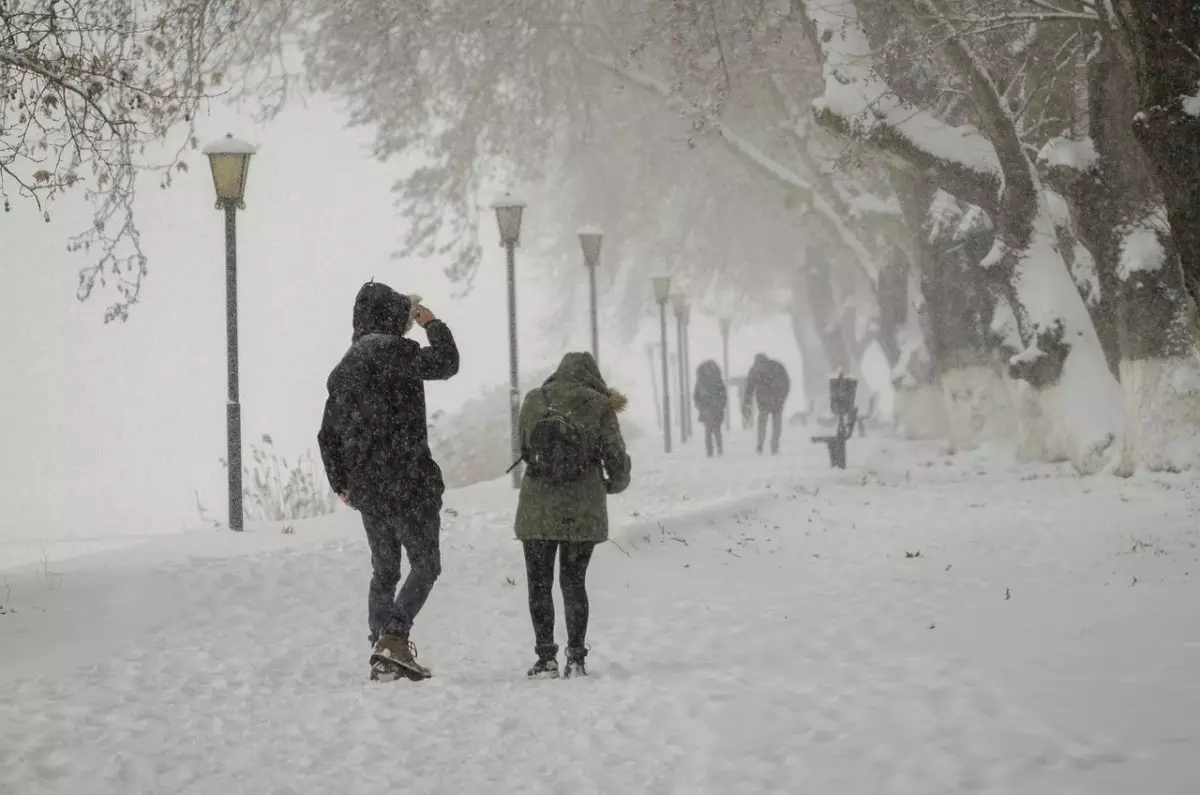 Снег, гололед и мороз: прогноз погоды в Казахстане