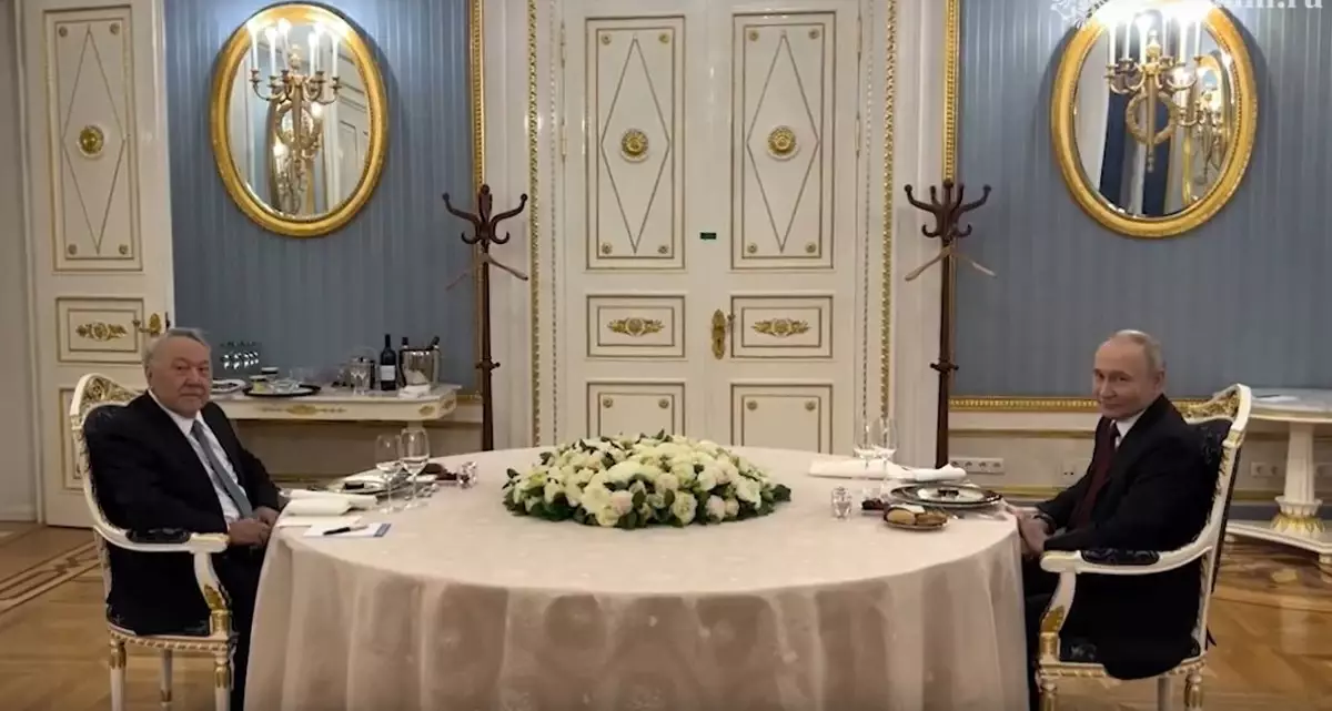 Путин Кремльде Нұрсұлтан Назарбаевты қабылдады (видео)