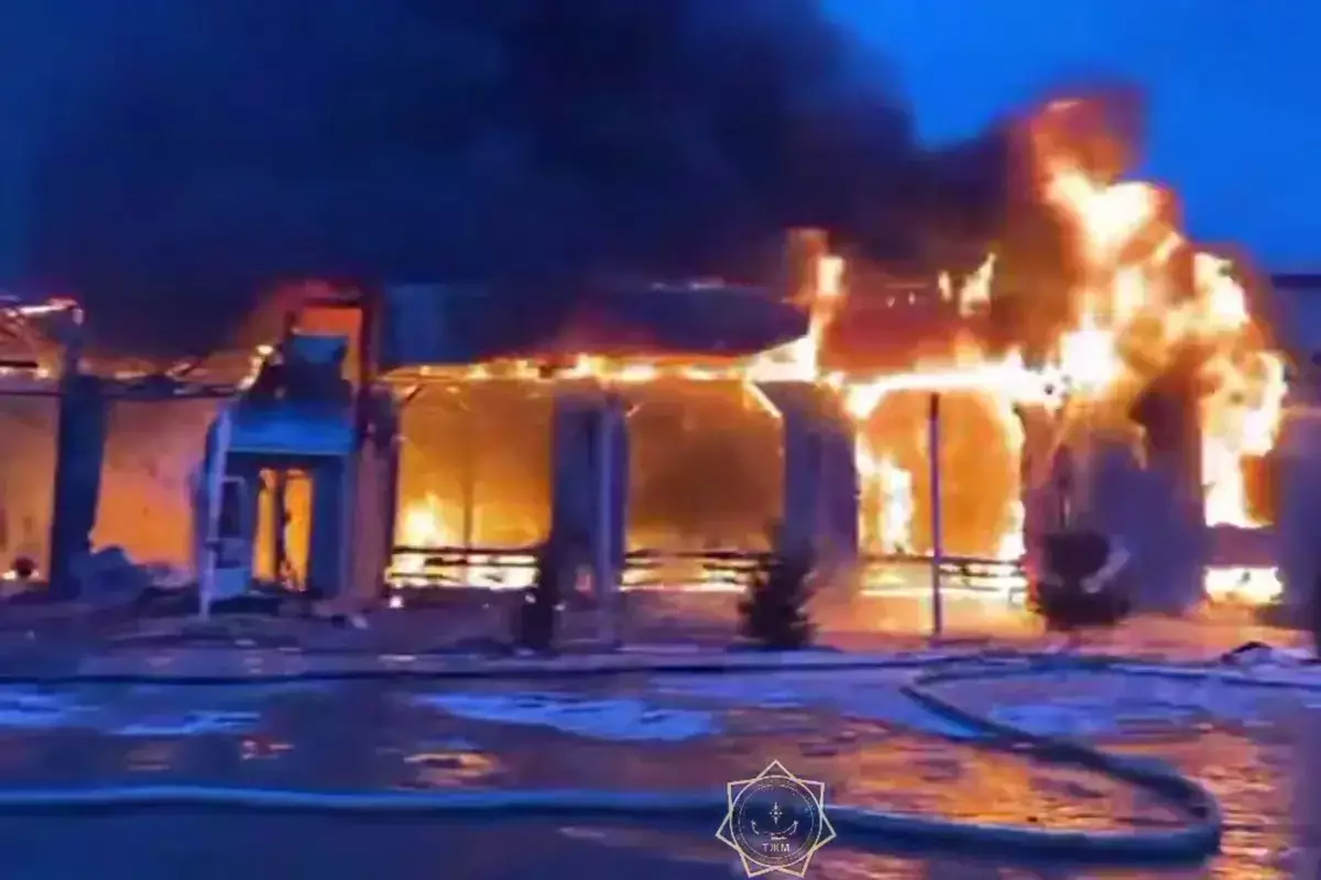 Түркістан облысында жол бойындағы дәмхана өртеніп кетті