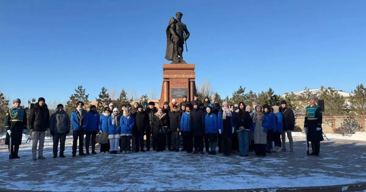  Астанада Бауыржан Момышұлының 115 жылдығына орай еске алу іс-шарасы өтті 