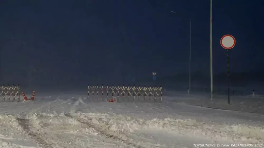 Ауа райына байланысты бірқатар өңірде жол жабылды