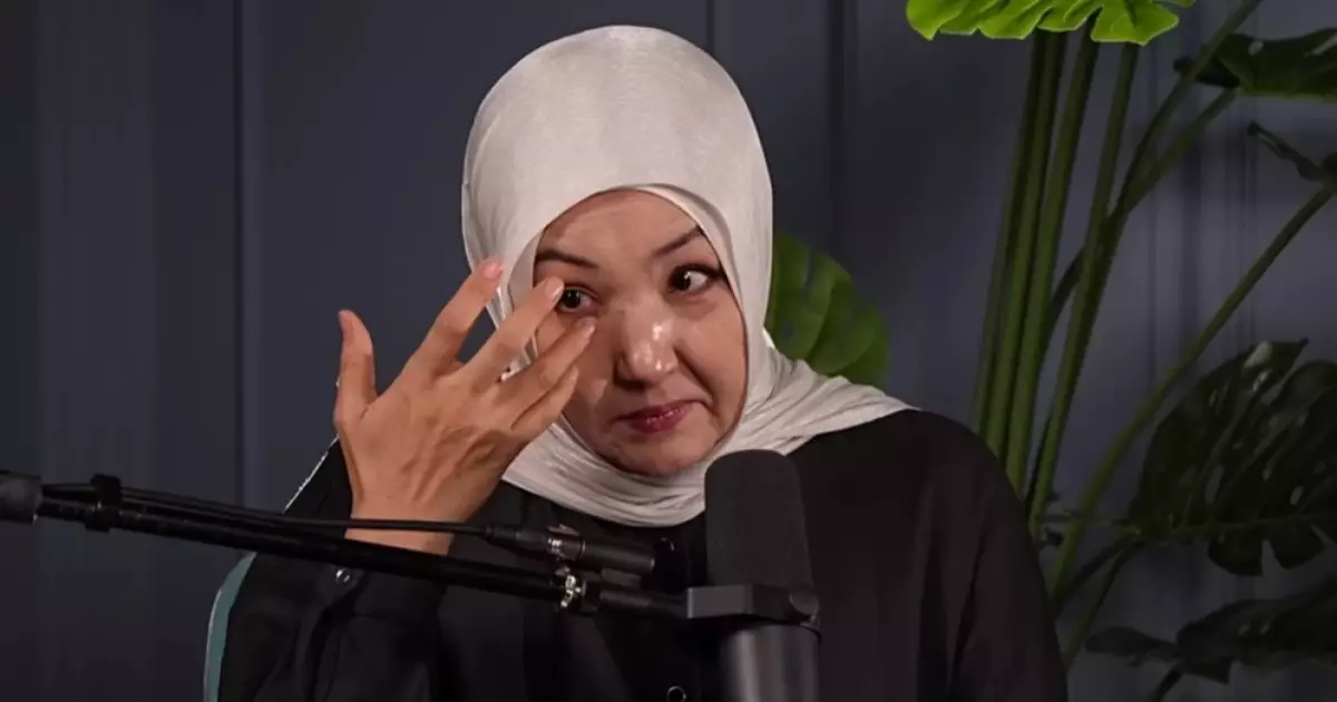  `Балам шетінеп кетті, күйеуім қуып шықты`: Индира Расылхан бірінші некесі туралы ашық айтты (ВИДЕО) 