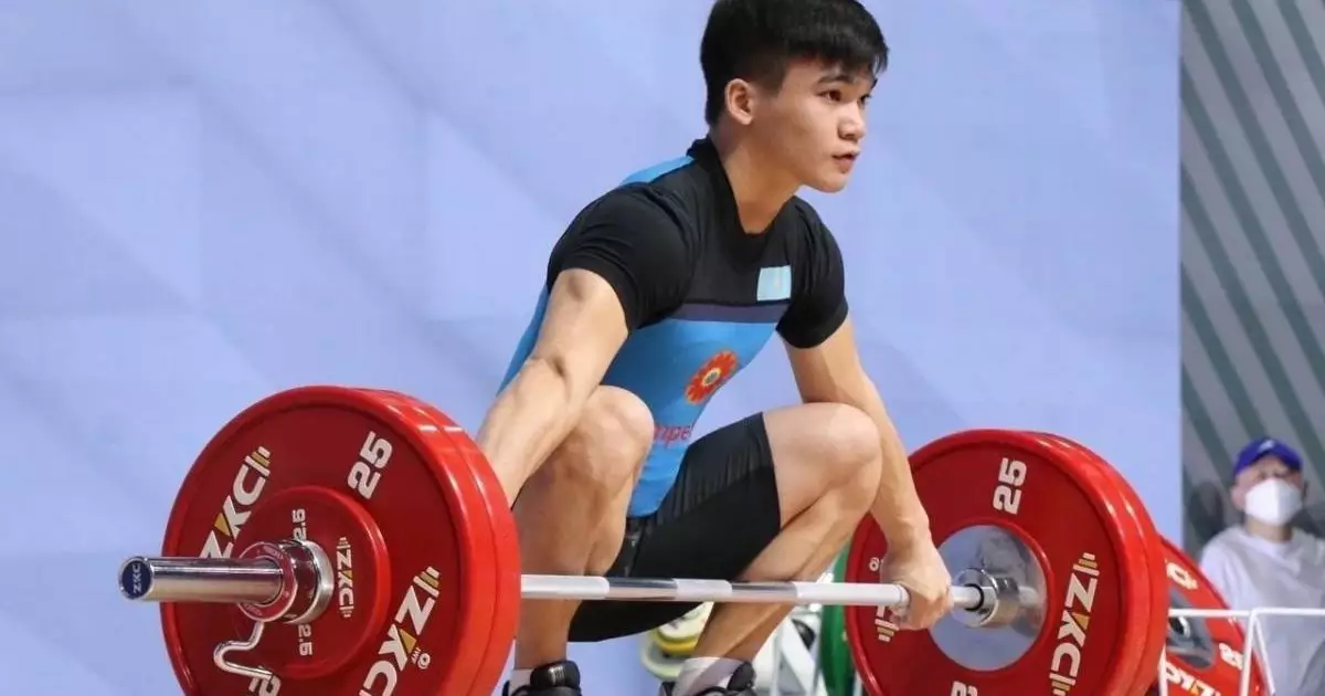  Қазақстандық ауыр атлеттер Қырғызстандағы турнирде төрт алтын медаль жеңіп алды 