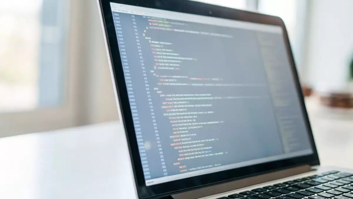 Реклама в ChatGPT: какое решение примет OpenAI