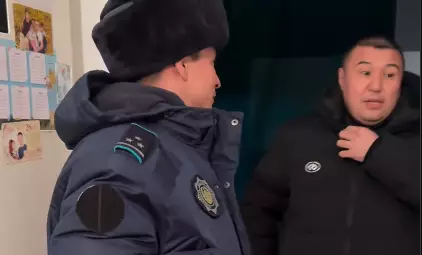 Женщина попала в больницу после визита акима и полиции в Акмолинской области