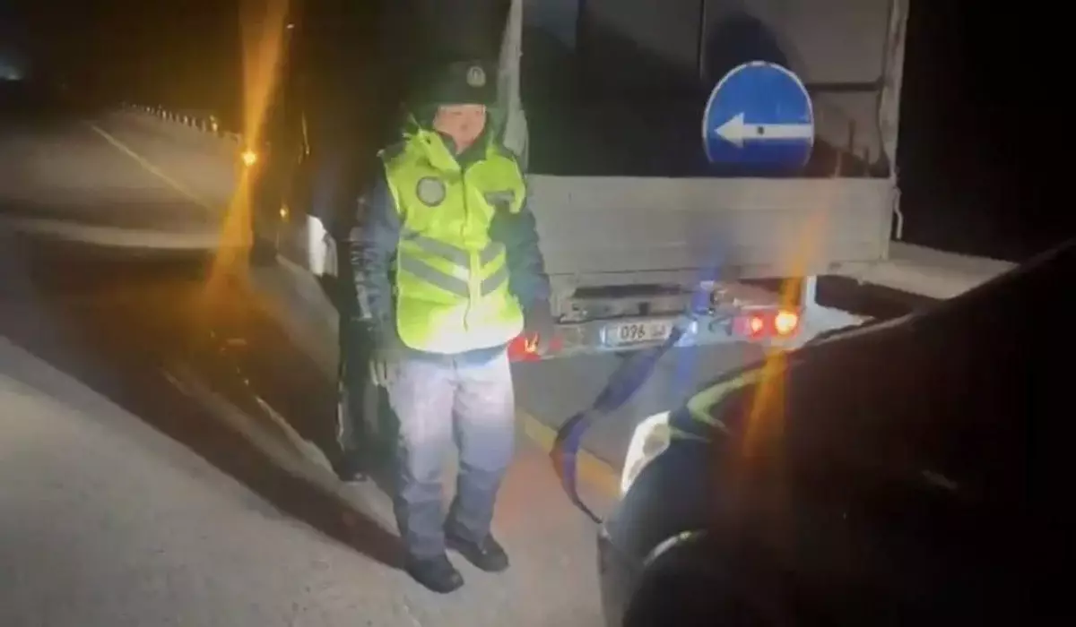 Ақмола облысында бірнеше жүргізуші аязда үсіп қала жаздады