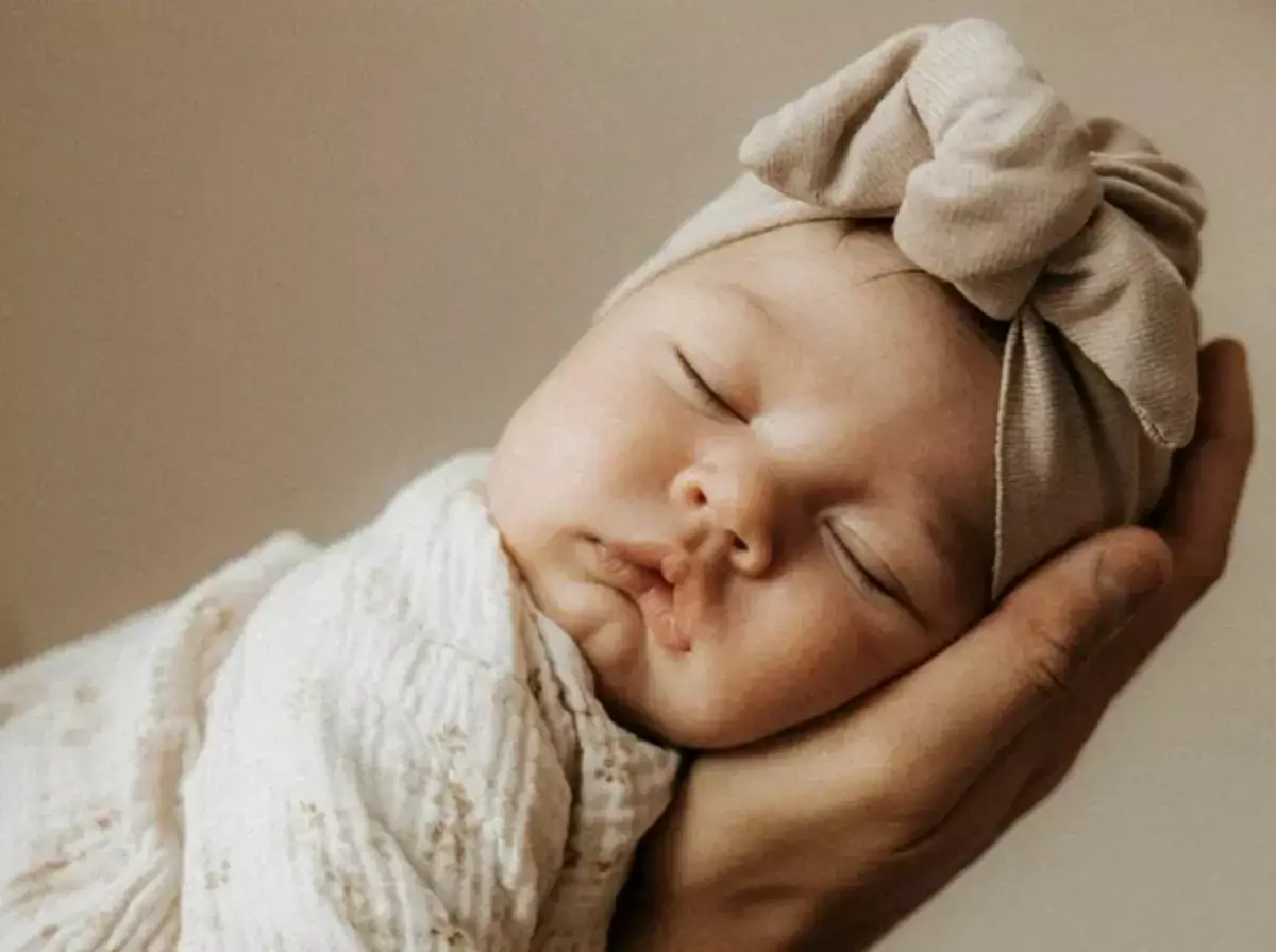 Мэр мегаполиса призвал горожан «сидеть дома и делать детей» - новости на Lada.kz 28.12.2025