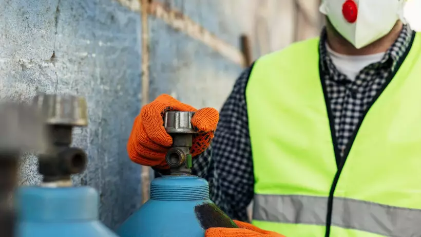 Атырауда үш адам газдан уланып, көз жұмды