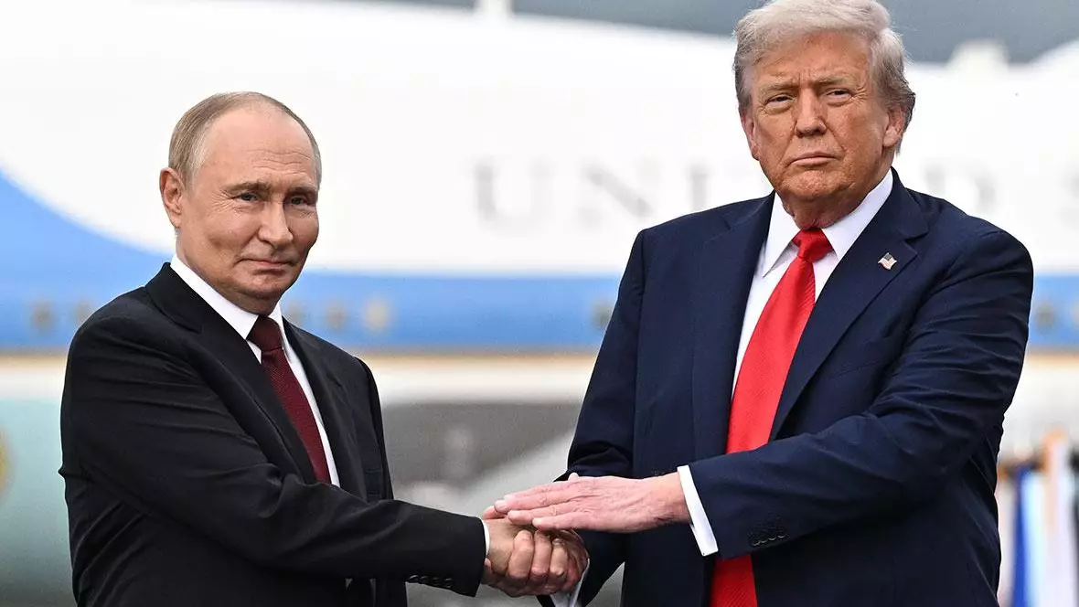 Трамп Зеленскиймен кездесу алдында Путинмен телефон арқылы сөйлесті