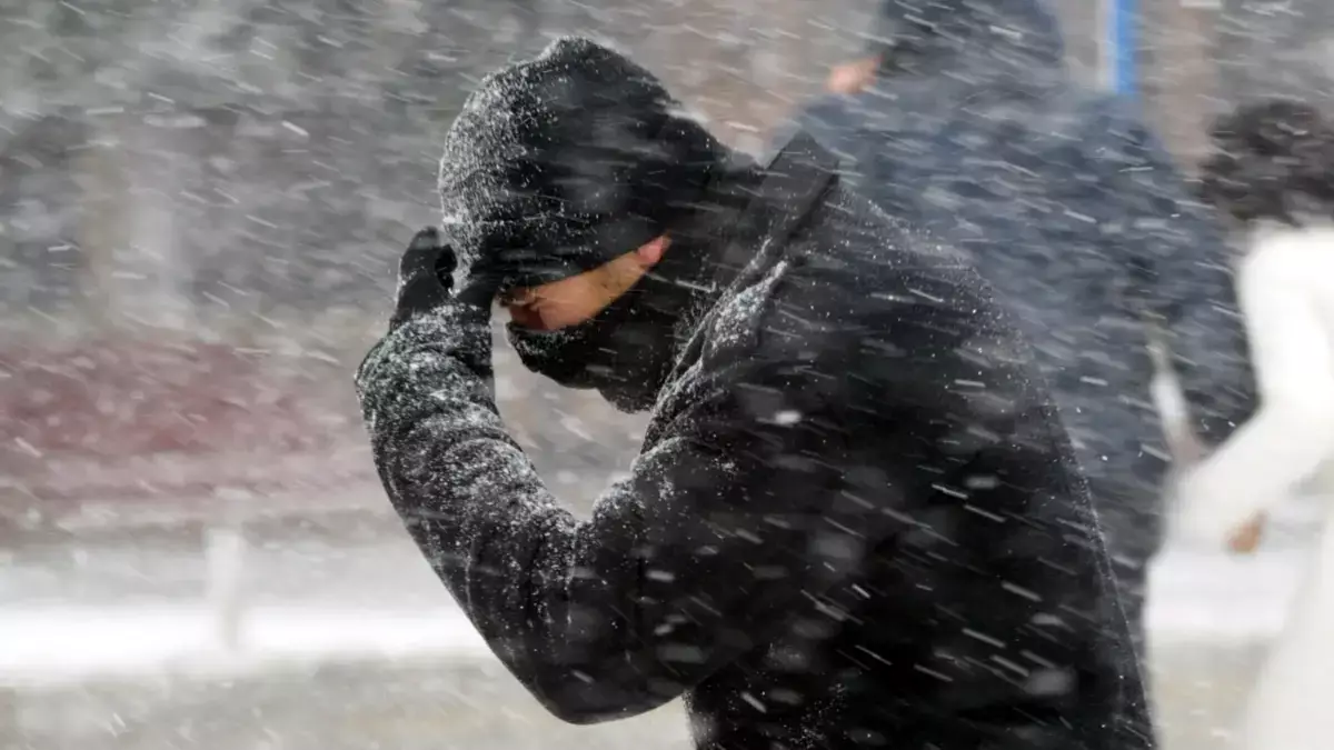 Штормовое предупреждение: Казахстан готовится к снежной буре и сильному ветру - новости на Lada.kz 28.12.2025