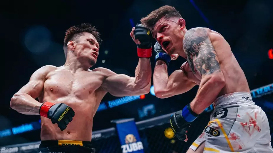 Видео чемпионского боя Жалгаса Жумагулова: досрочная победа и защита титула 