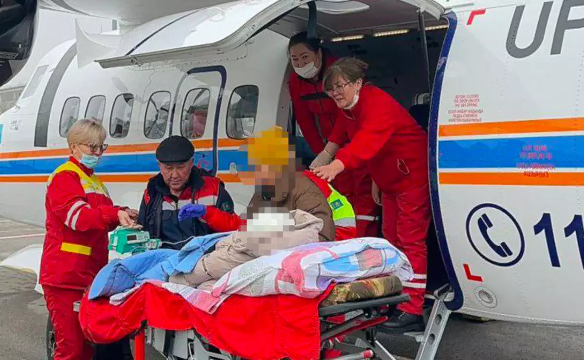 Ребенка срочно эвакуировали на самолете из Кызылорды в Алматы
