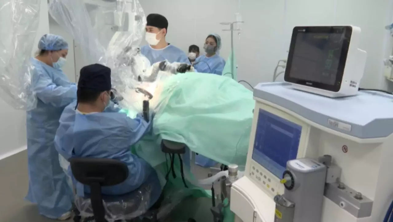 Шымкентские нейрохирурги за год провели 160 сложных операций