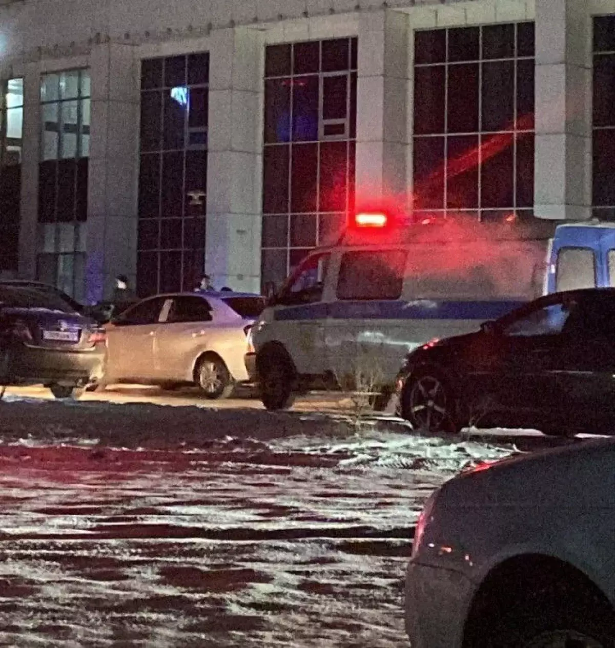 18-летнего парня убили возле ночного клуба в Астане