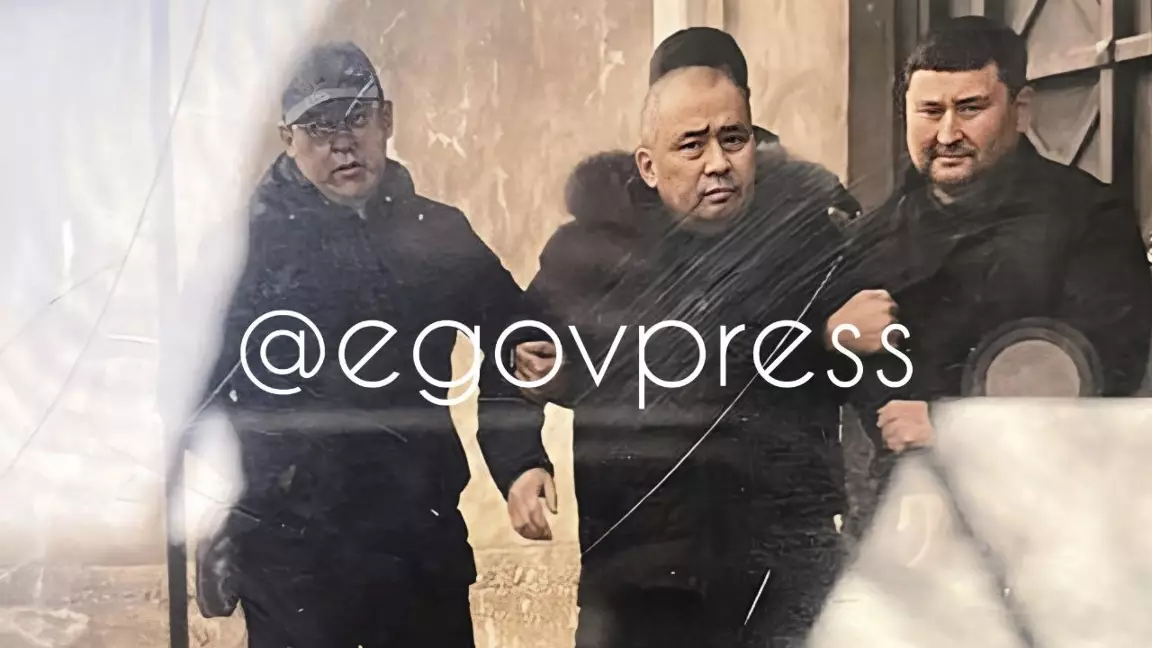 Шымкентте аудандық полиция бөлімі басшысы пара алған сәтте ұсталды