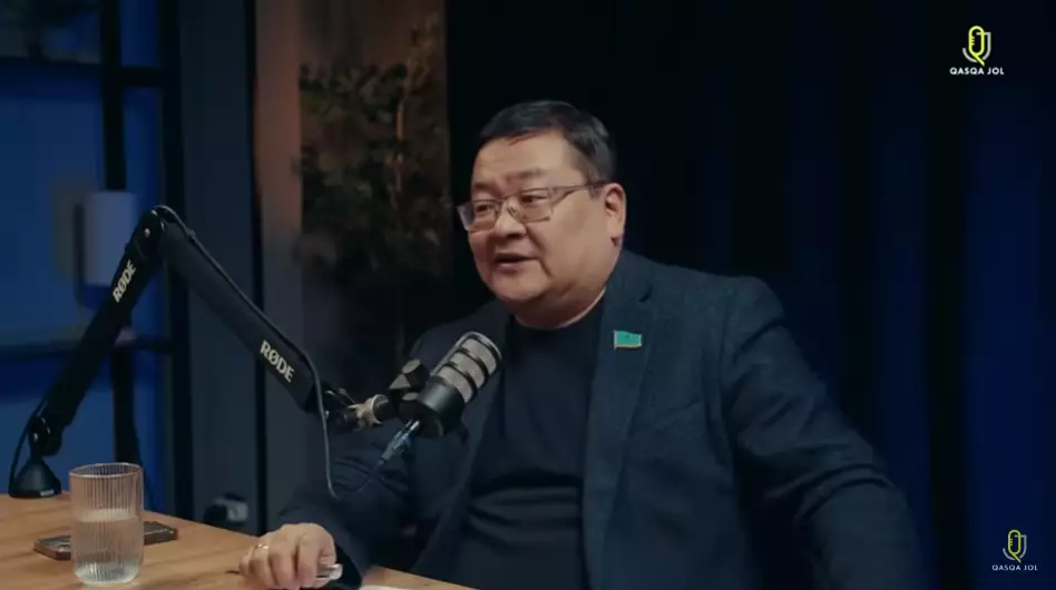 Айдос Сарым: 2026 жыл – саяси реформалардың сыналатын кезеңі (ВИДЕО)