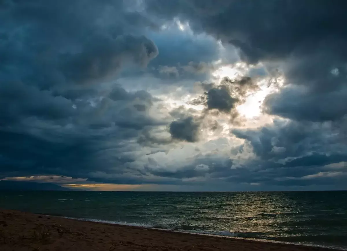 Казахстан арендовал землю под курортные объекты на Иссык-Куле на 49 лет