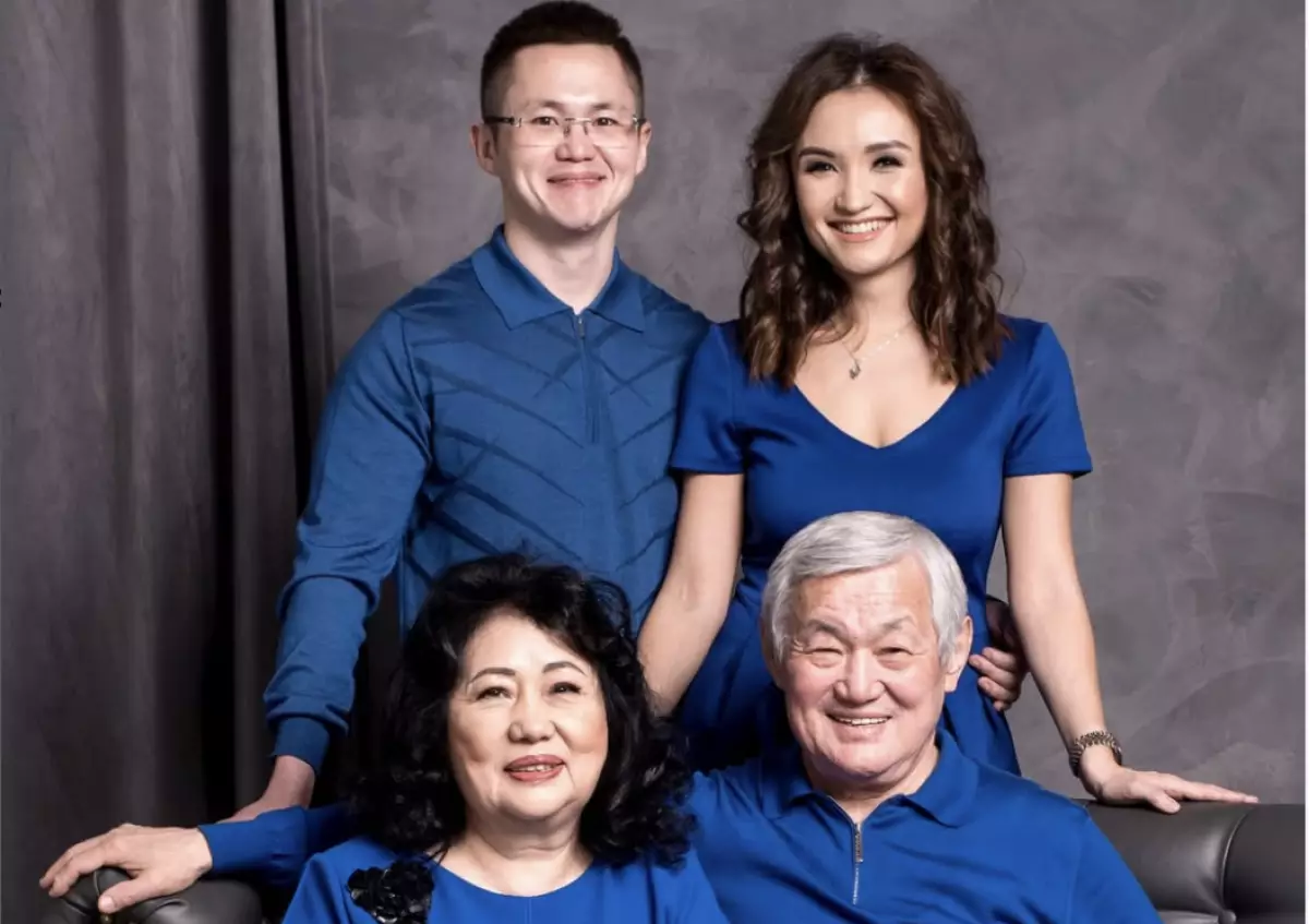 «Суық болды»: Марқұм Бердібек Сапарбаевтың келіні алғаш рет қайын атасы туралы тіл қатты