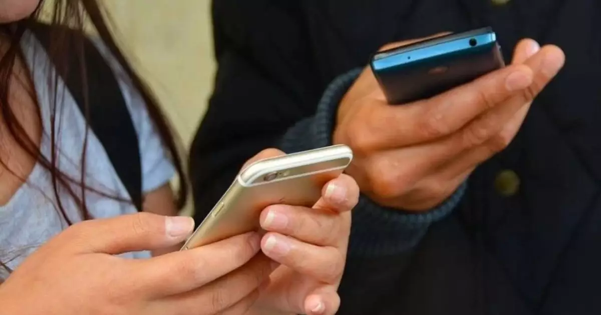  `Үш ай қатарынан 100 адамнан аударым`: қазақстандықтарға мобильді аударымдар бойынша ескерту жасалды 