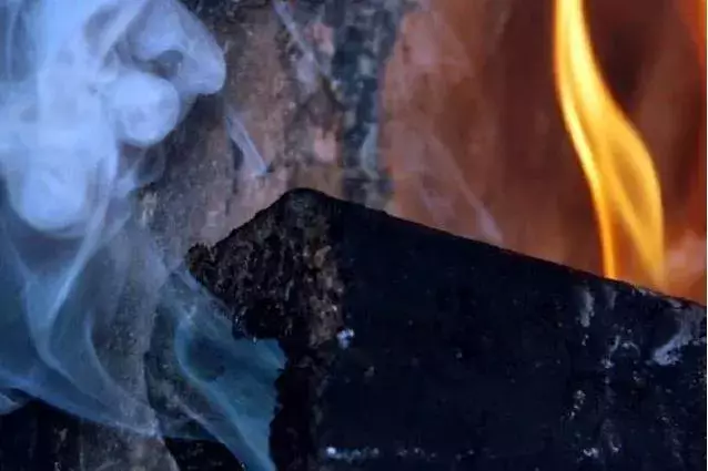 Три человека погибли от отравления угарным газом в Казахстане.