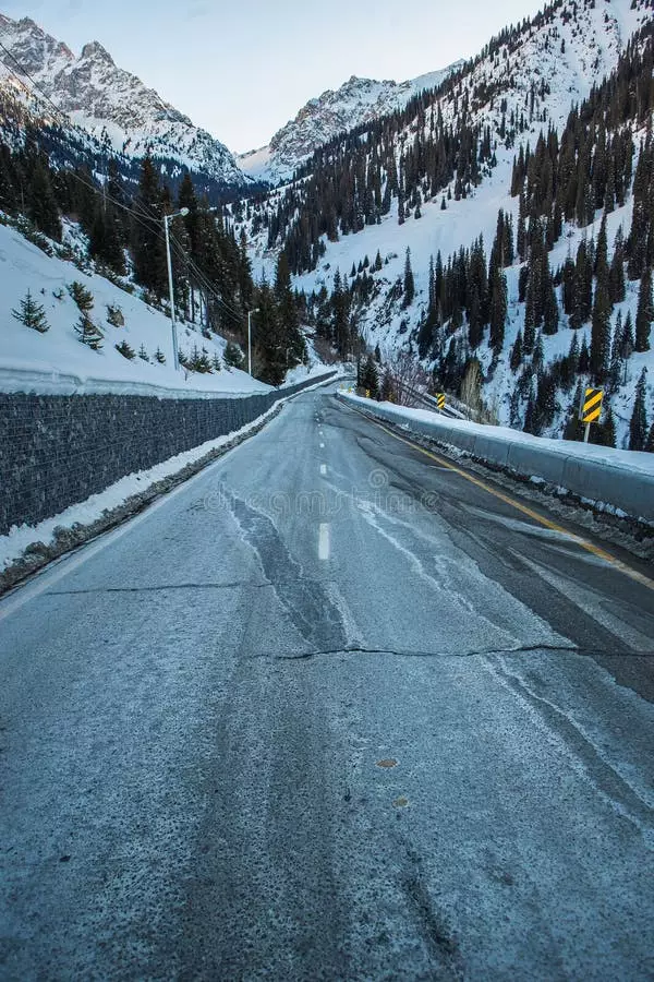 Маңғыстау мен Атырауда республикалық маңызы бар трассаларда қозғалыс қайта ашылды