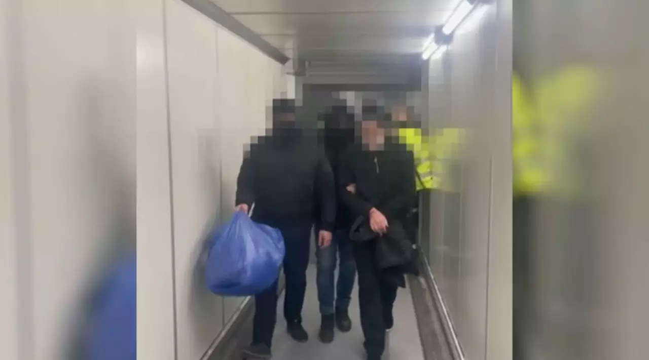 Грузияда ұсталған күдікті елге жеткізілді