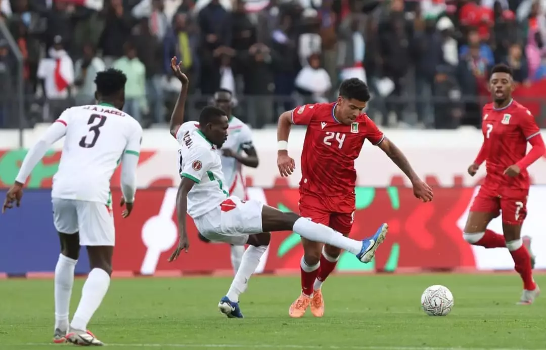 Африка кубогындағы матчта қақпашы есінен таныды (ВИДЕО)