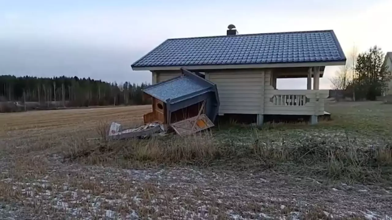 Финляндияда 160 мың үй жарықсыз қалды