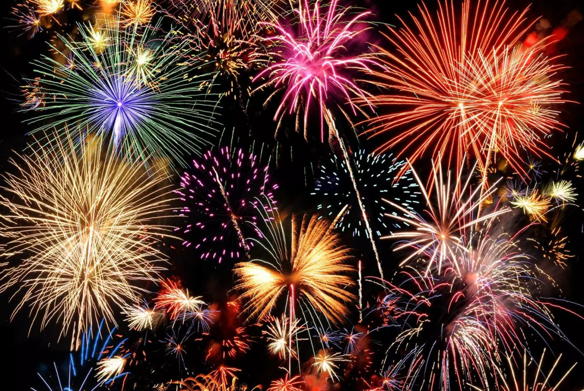 Где запустят салют на Новый год в Астане