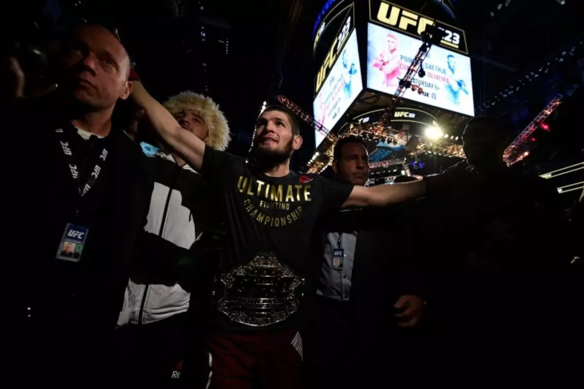 Хабиб Нурмамедов попросил долю с продажи своего автографа