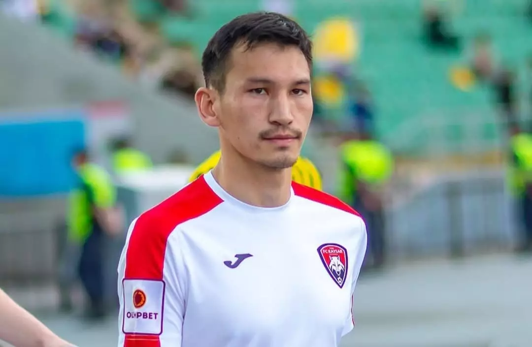 120 млн тұратын қорғаушы ҚПЛ клубымен келісімшартын ұзартты