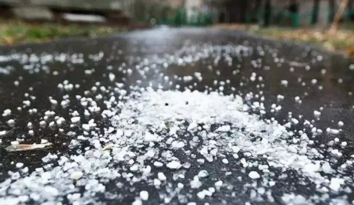 Қазақстанда жолдарға тұз себу тоқтатылды