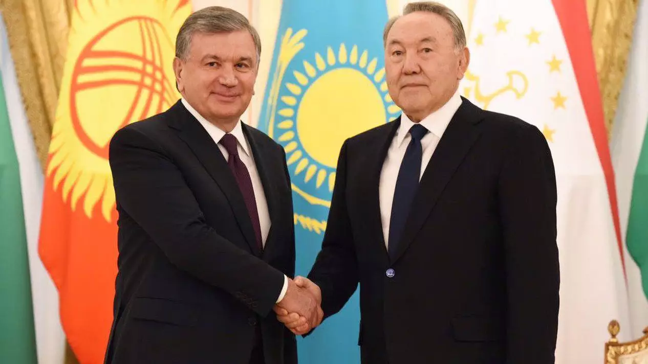 Путинмен кездескен соң қоңырау шалды. Назарбаев Өзбекстан президентімен не туралы сөйлесті? 