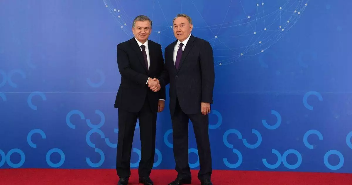  Путинмен кездескен соң бірден қоңырау шалды: Назарбаев Өзбекстан президентіне не айтты? 