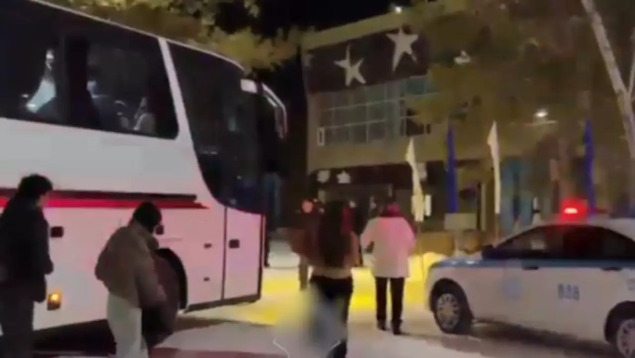 Более 100 человек эвакуировали с закрытых трасс