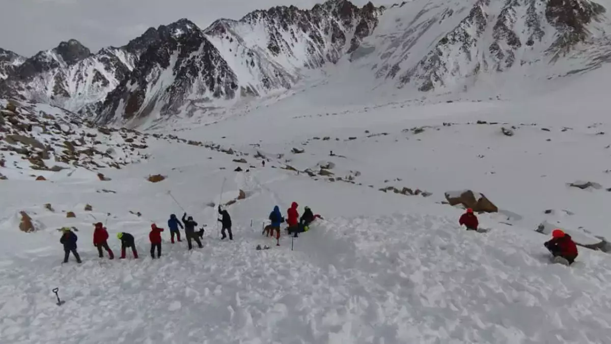 «Мама, не переживай»: последние слова 17-летнего школьника перед гибелью в горах Алматы