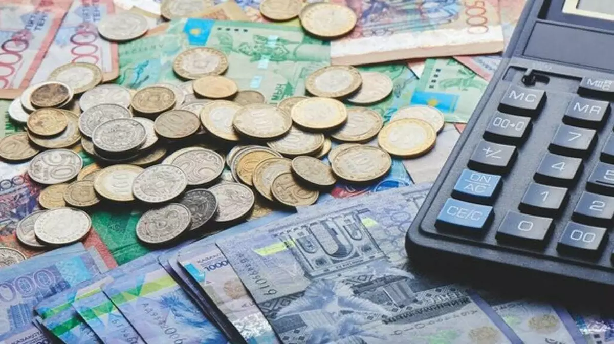 Казахстанцы платят больше за ЖКХ и связь, но инвестиции в инфраструктуру выросли в полтора раза