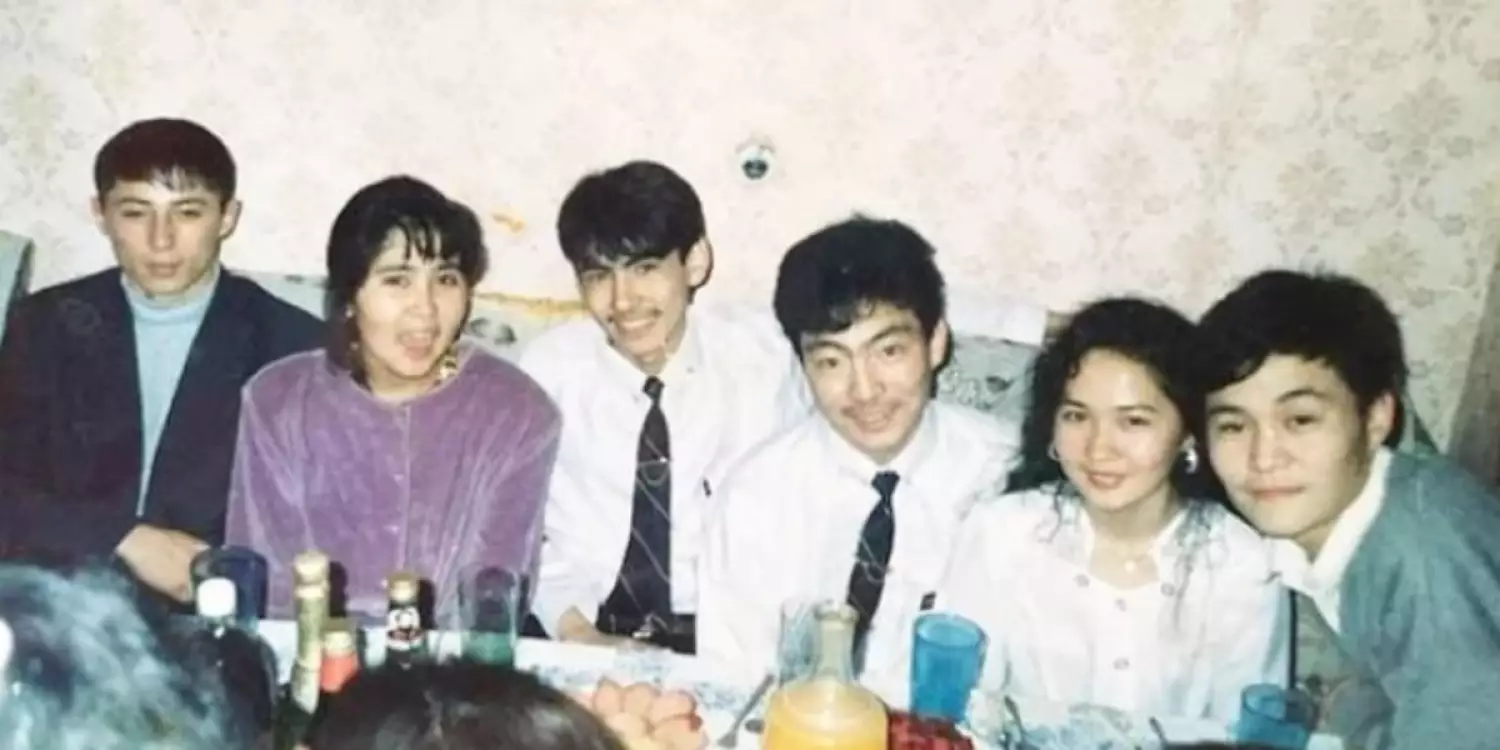 "Бай студенттер": Мейрамбек Беспаев пен Тоқтар Серіковтің еш жерді жоқ суреті жарияланды