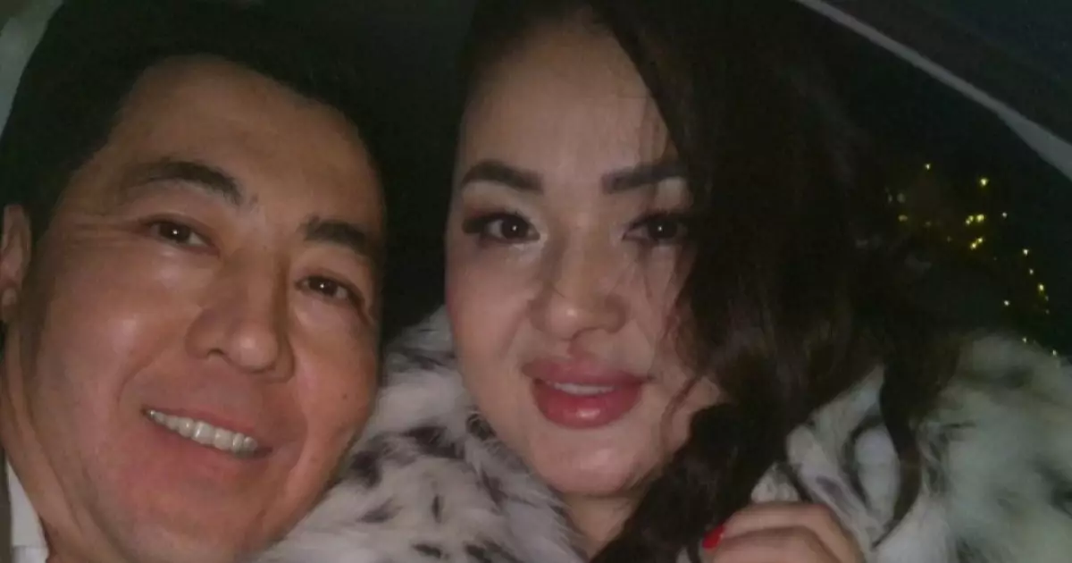  Мөлдір Мұқанның бейтаныс еркекпен түскен суреті жарияланды 