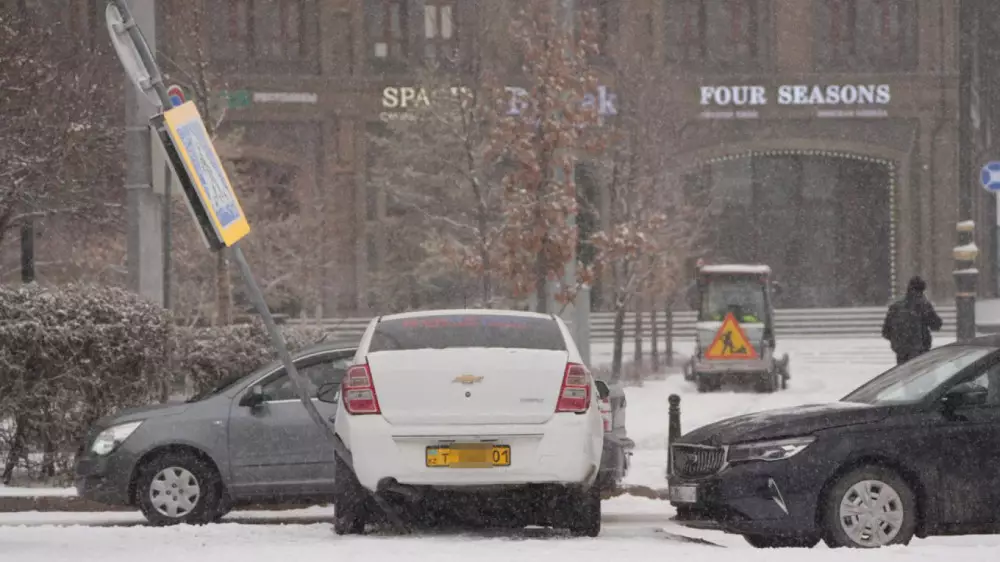 100 аварий с утра в Астане: полиция обратилась к водителям