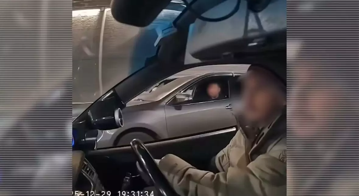 Водителя арестовали за оскорбление иностранного туриста в Алматы