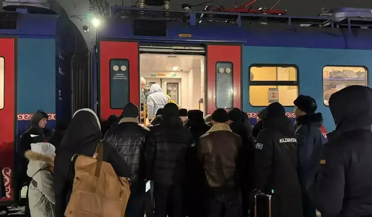 Қазақстанда тас жолдардың жабылғанына байланысты қосымша пойыздар қатынайды